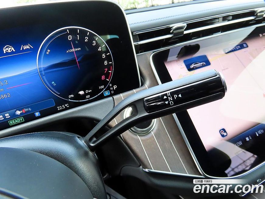 Mercedes-Benz E-Class 2025