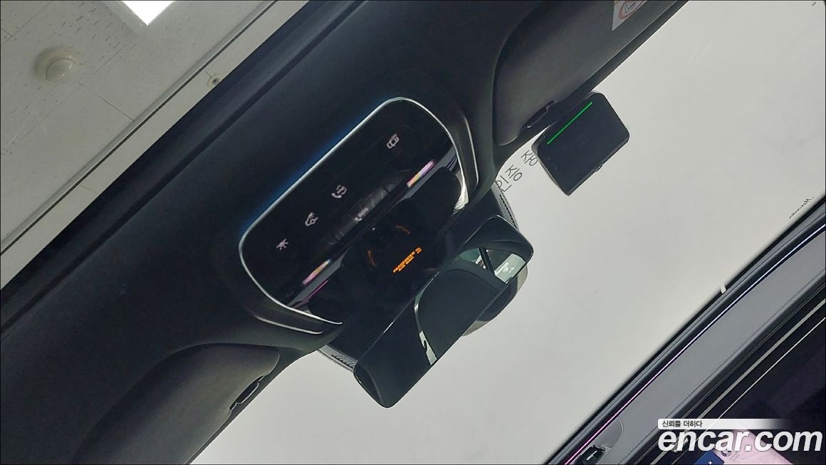 Mercedes-Benz E-Class 2025