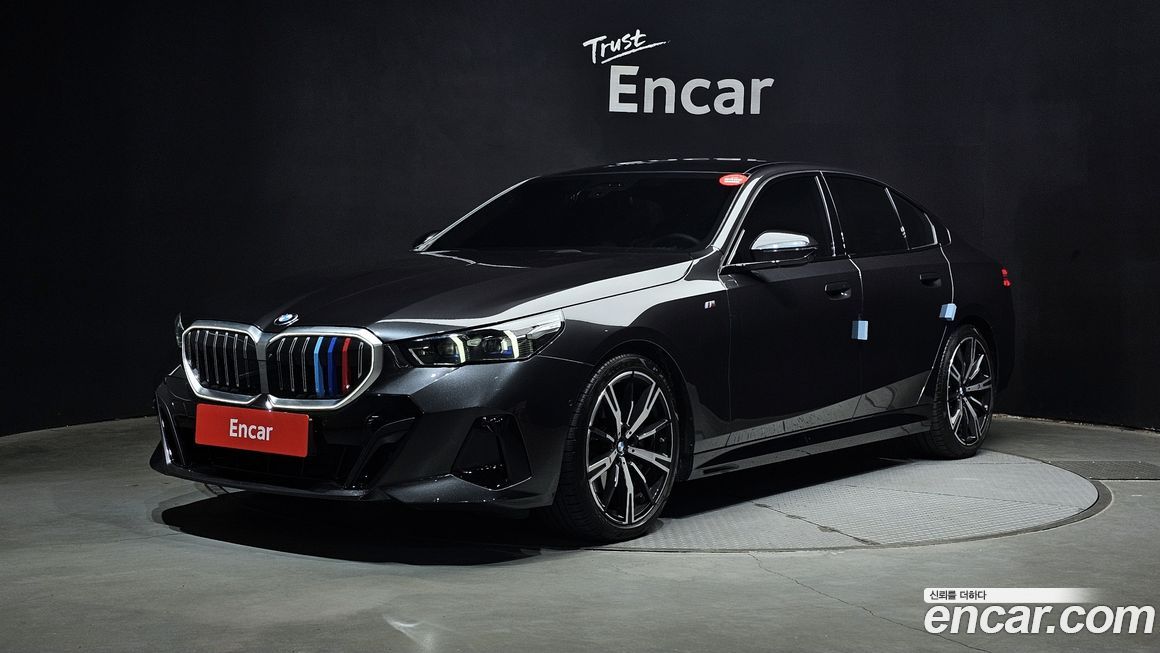 BMW 5-Series 2025