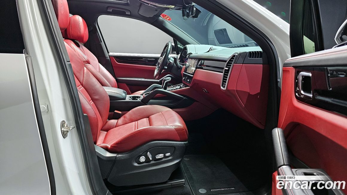 Porsche Cayenne 2021