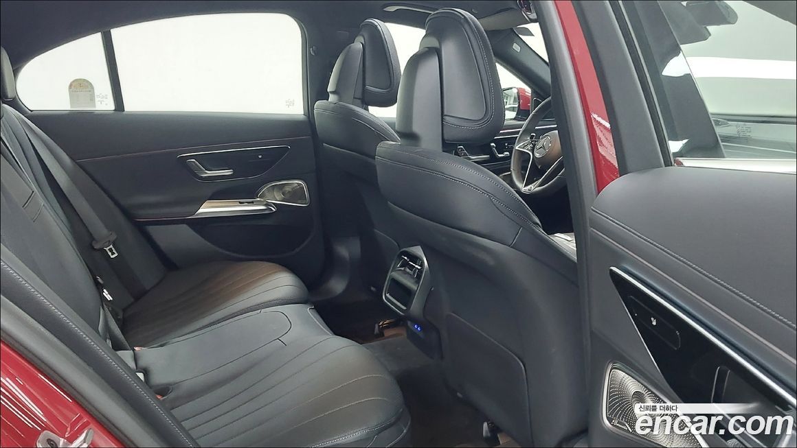 Mercedes-Benz E-Class 2025