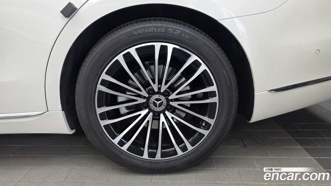 Mercedes-Benz S-Class 2022