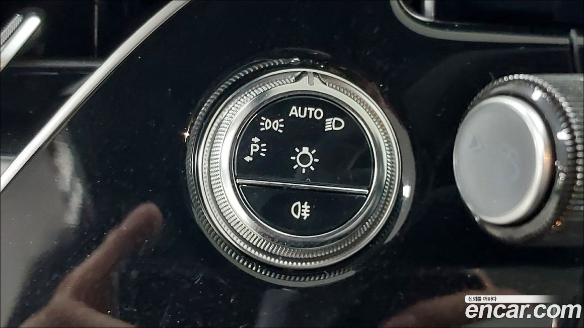 Mercedes-Benz E-Class 2025