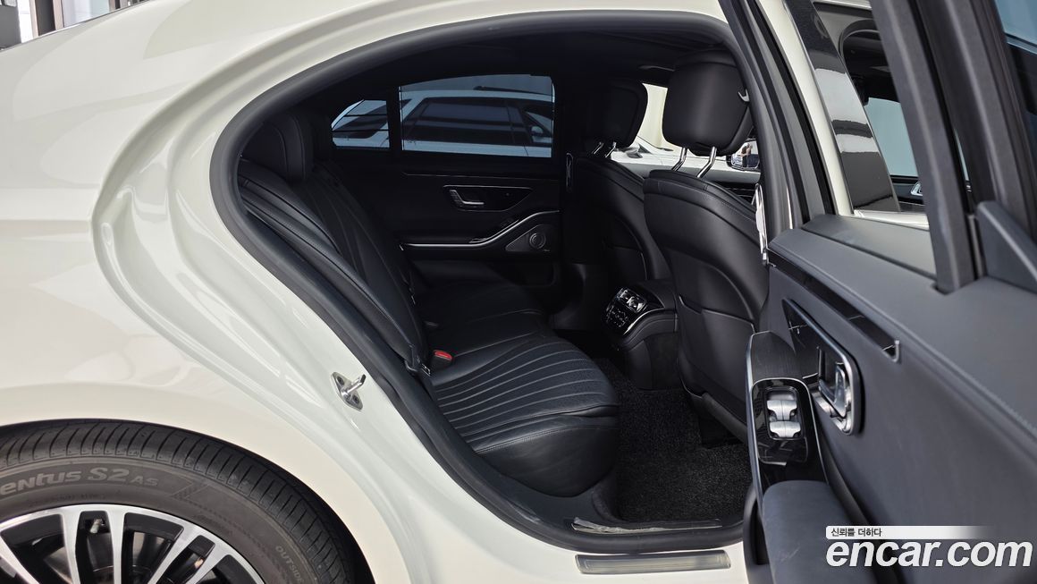 Mercedes-Benz S-Class 2022