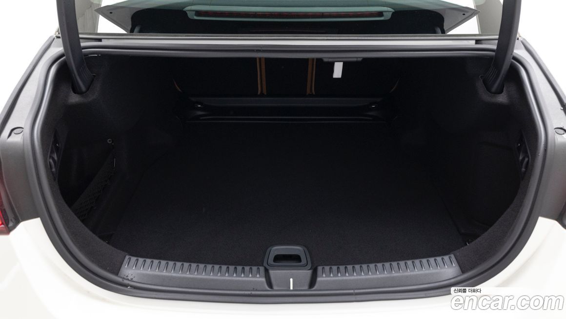 Mercedes-Benz E-Class 2026