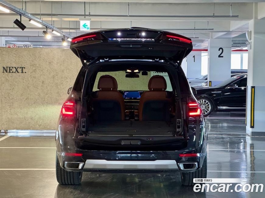 BMW X7 2023