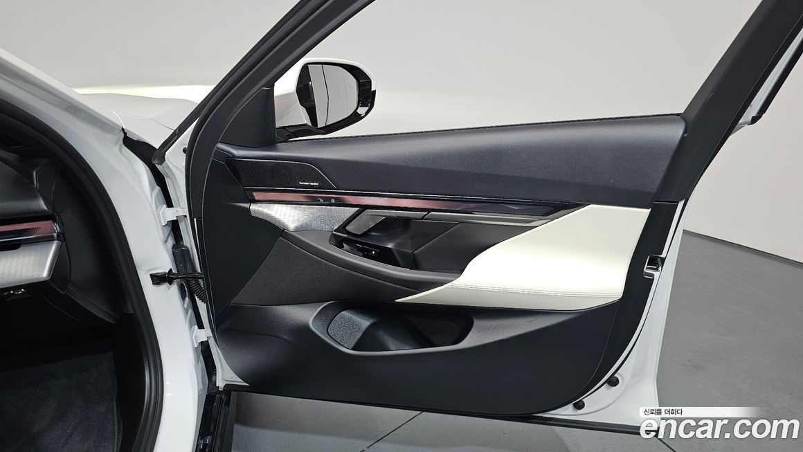 BMW 5-Series 2026