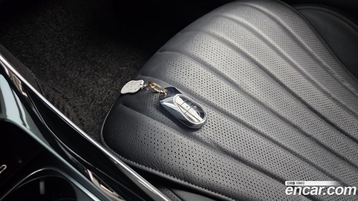 Mercedes-Benz S-Class 2022