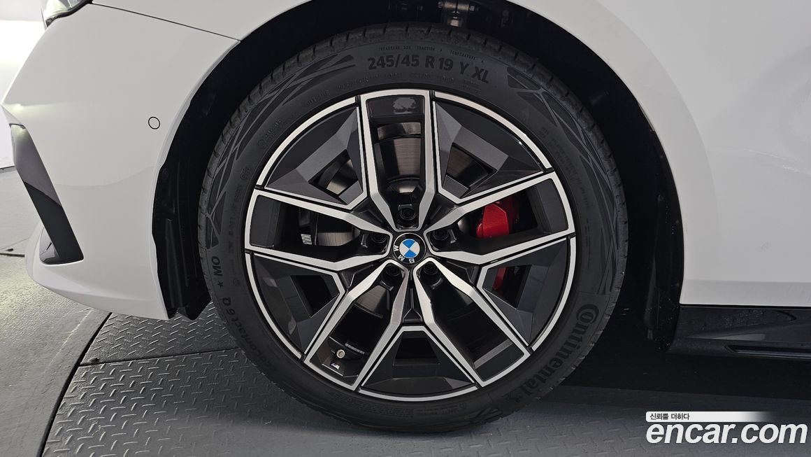 BMW 5-Series 2026