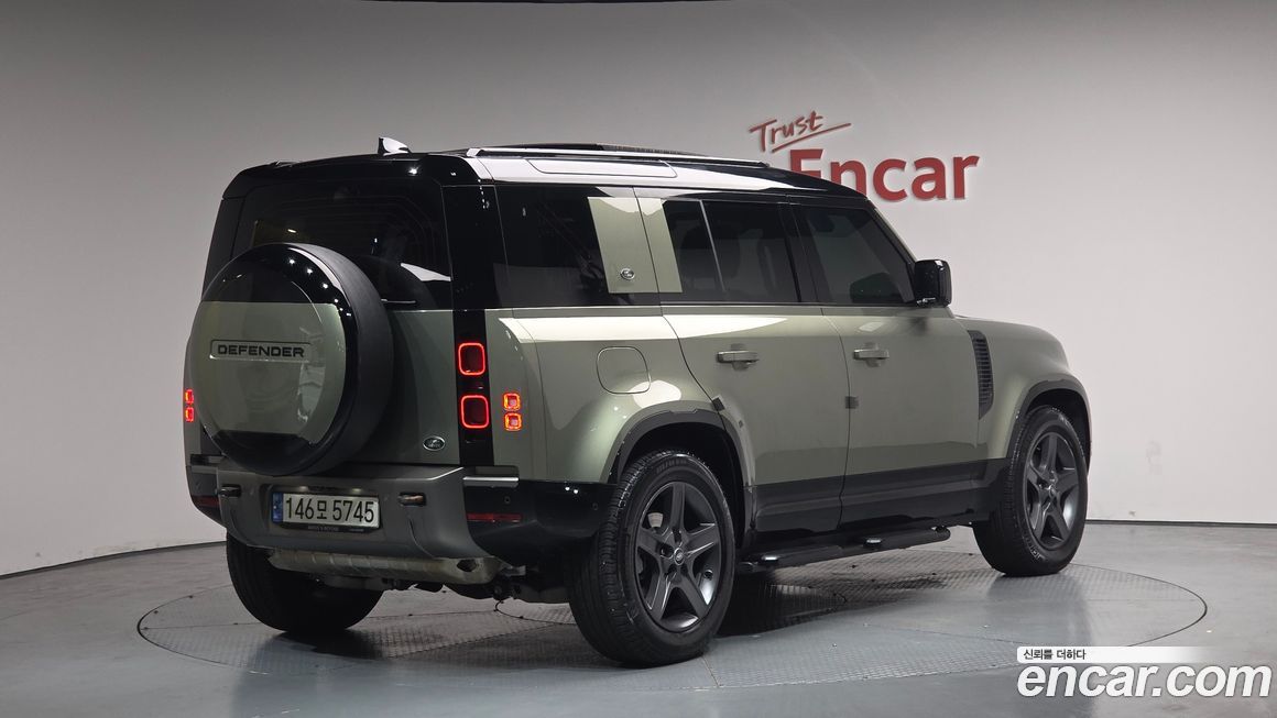 Land Rover Defender 2023