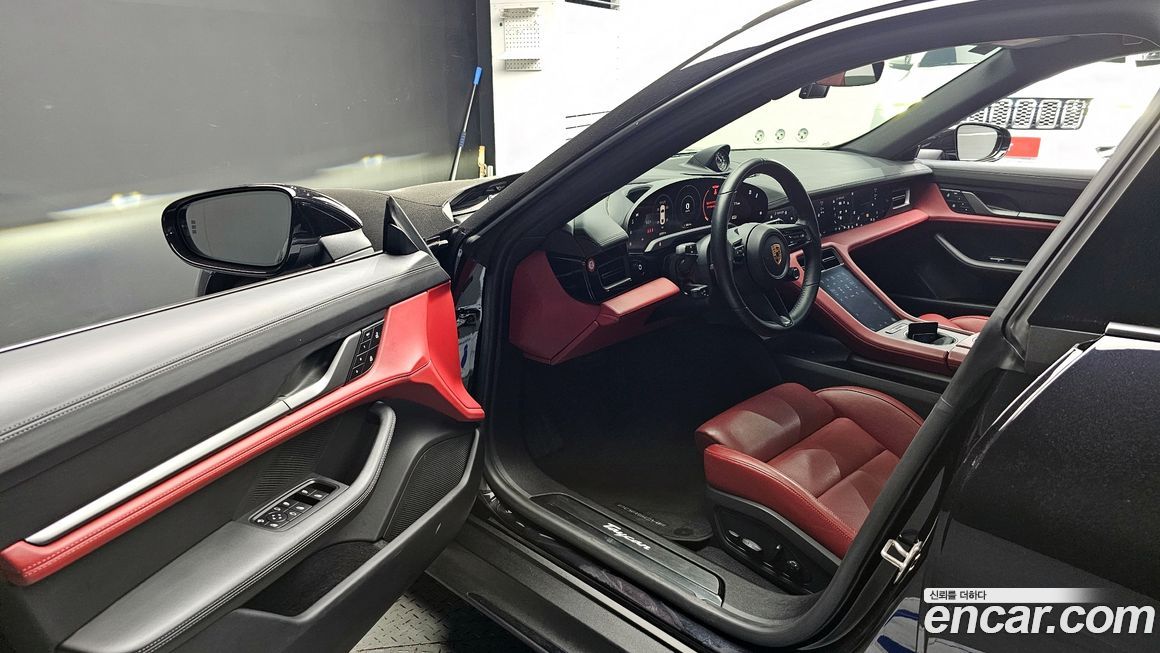 Porsche Taycan 2022