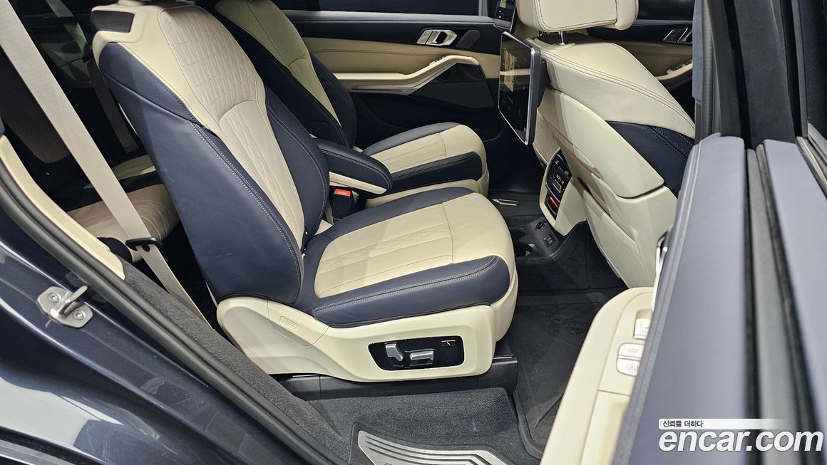 BMW X7 2022