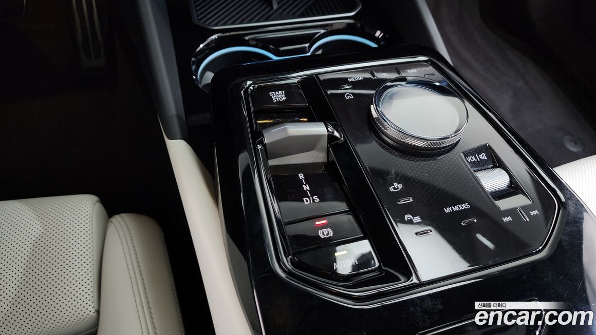 BMW 5-Series 2025