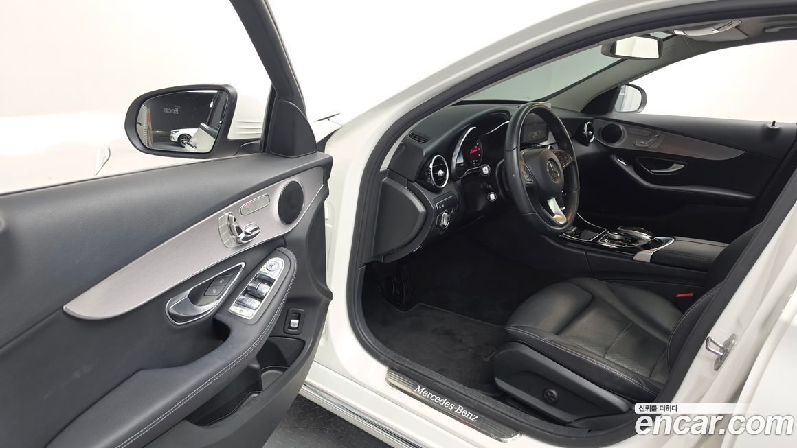 Mercedes-Benz C-Class 2018