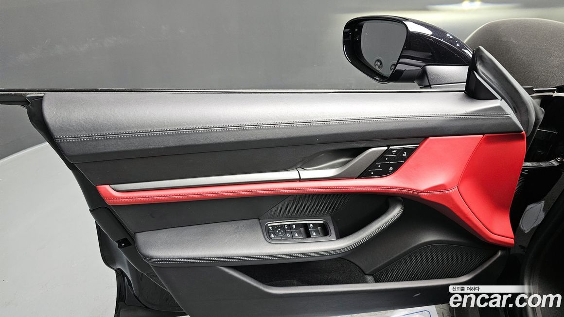 Porsche Taycan 2022