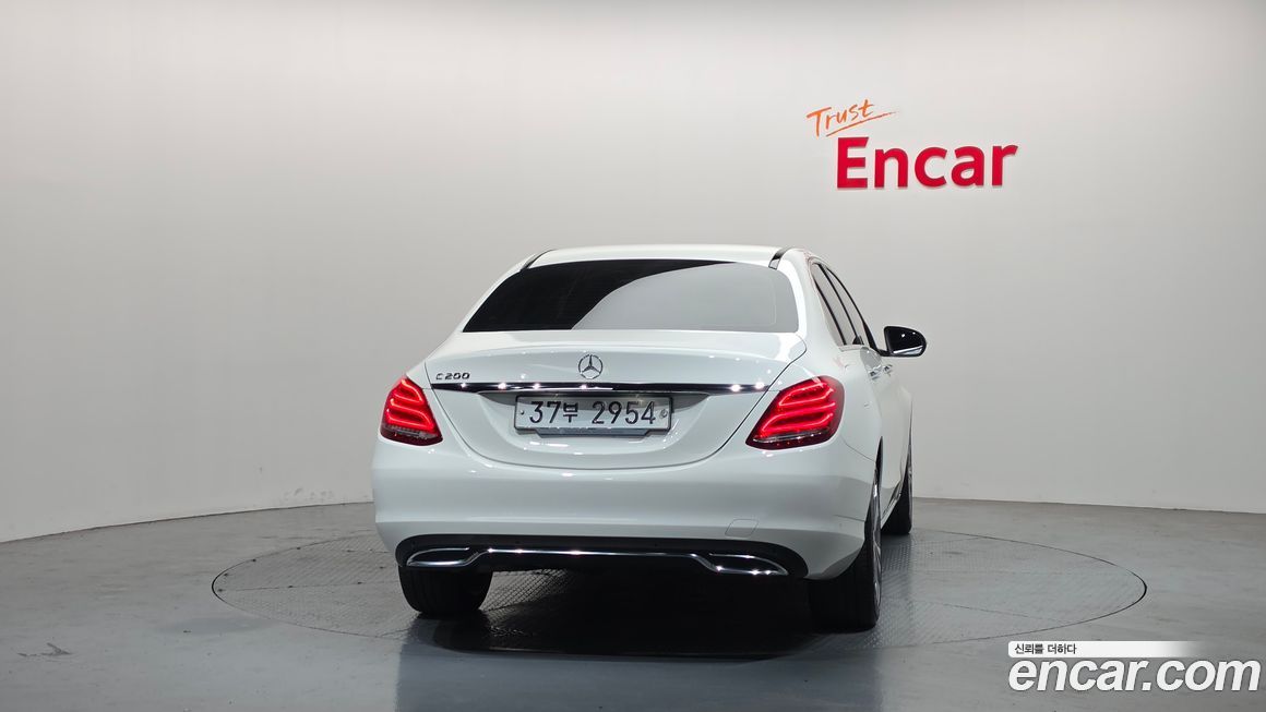Mercedes-Benz C-Class 2018