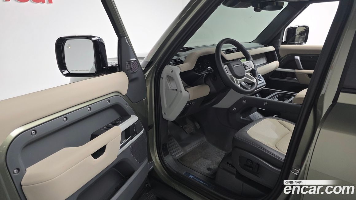 Land Rover Defender 2023