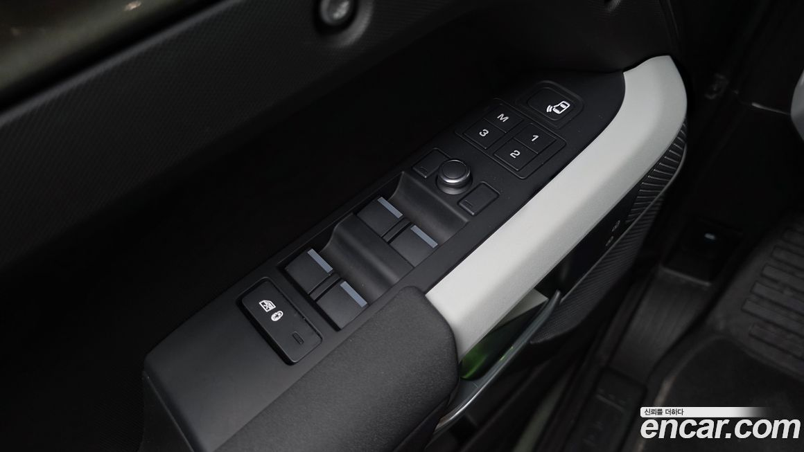 Land Rover Defender 2020