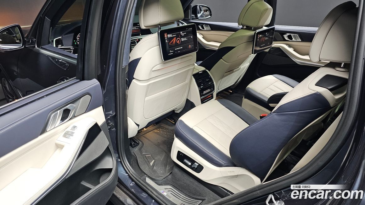BMW X7 2022