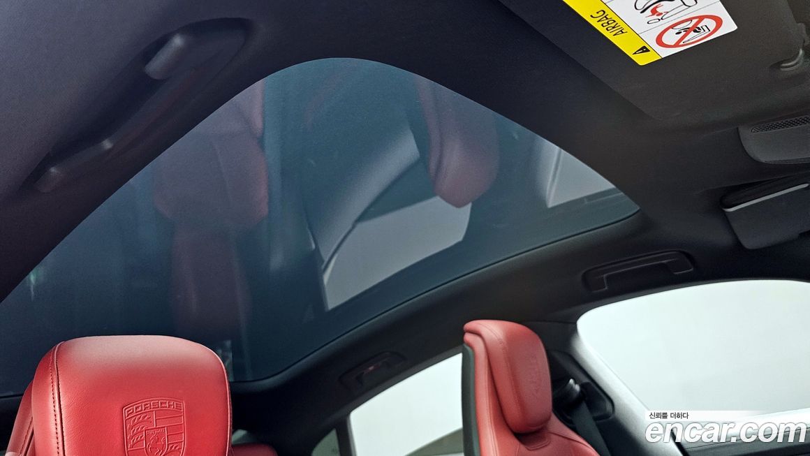 Porsche Taycan 2022