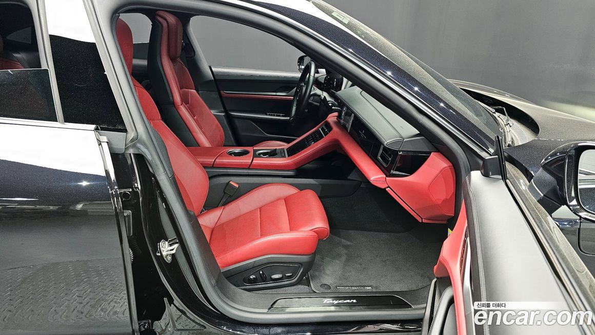 Porsche Taycan 2022