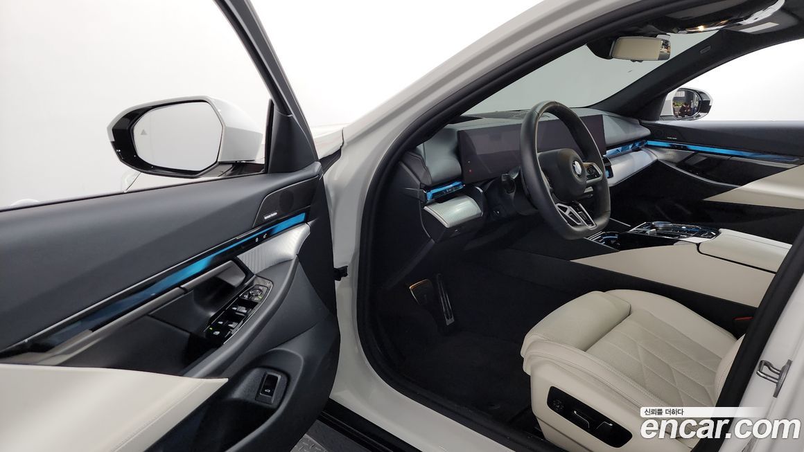 BMW 5-Series 2025