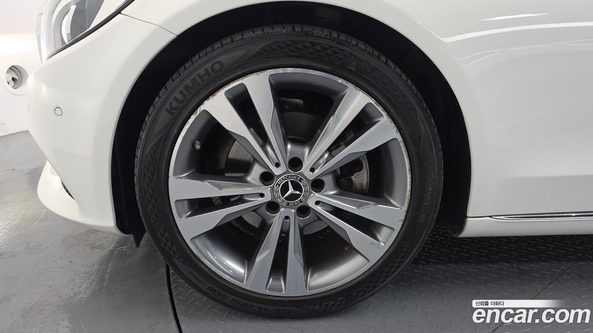 Mercedes-Benz C-Class 2018