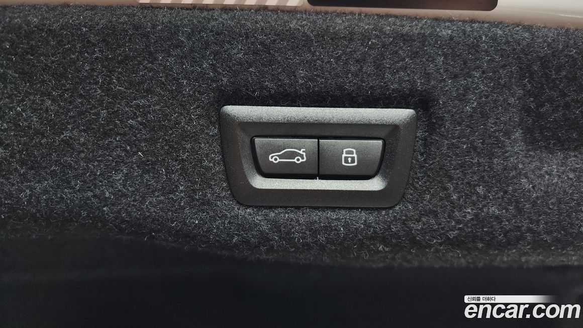 BMW 5-Series 2025