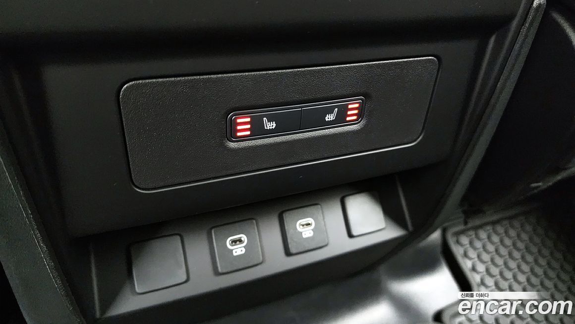 Land Rover Defender 2025