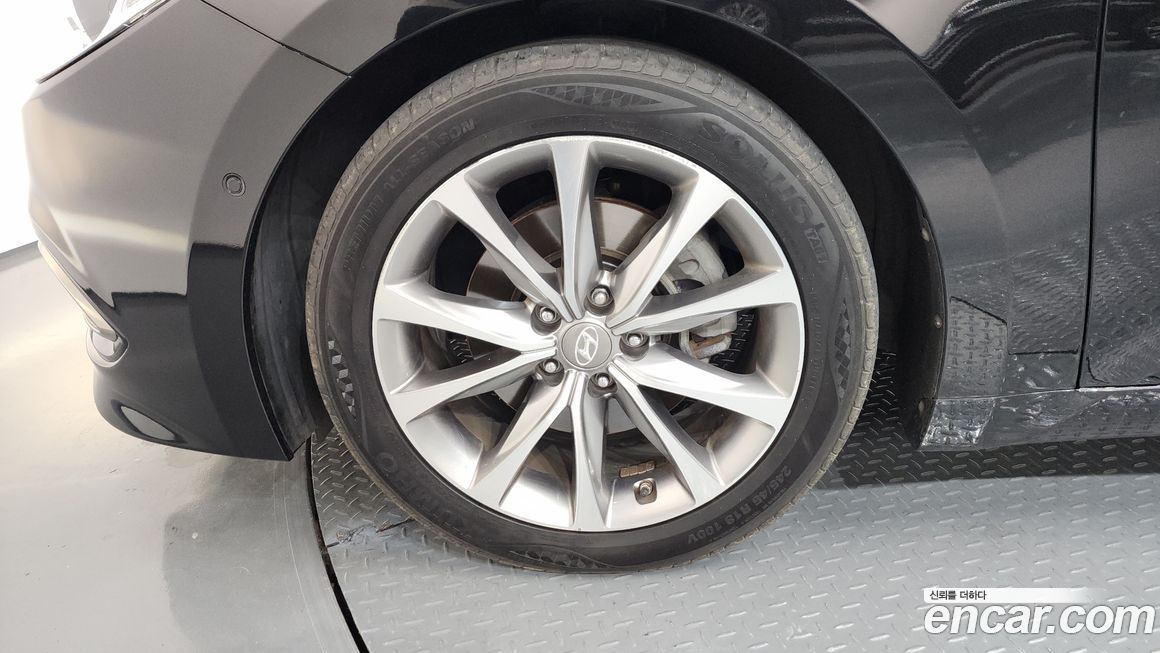 Hyundai Grandeur 2015