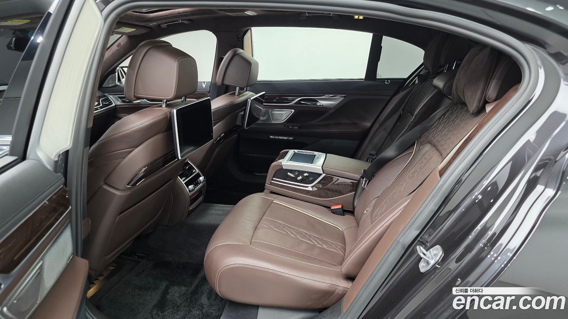 BMW 7-Series 2017