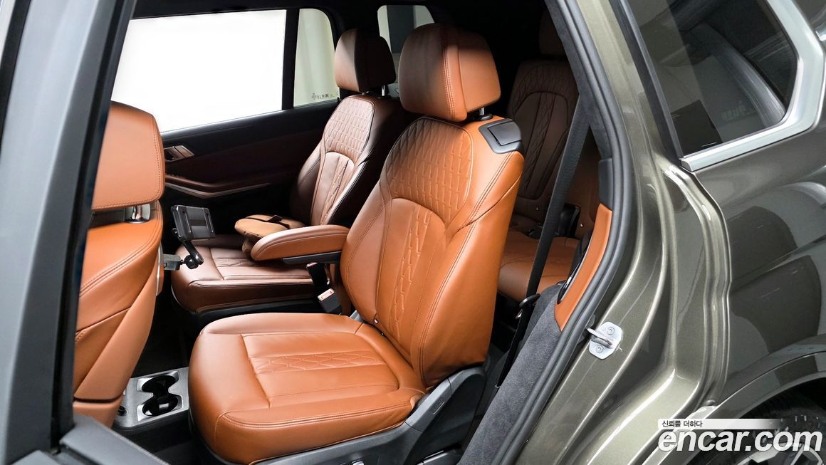 BMW X7 2025