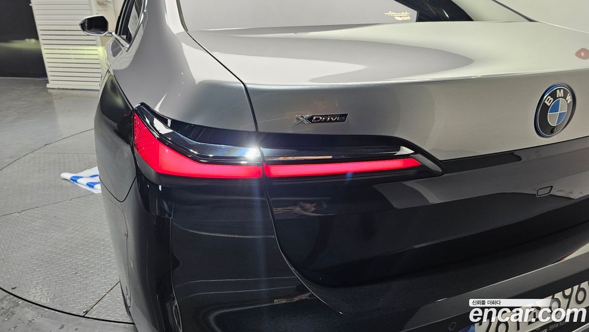 BMW 7-Series 2024
