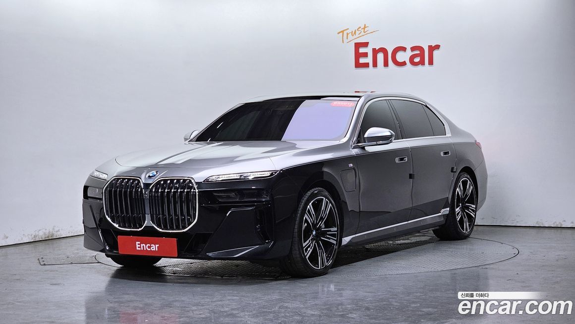 BMW 7-Series 2024