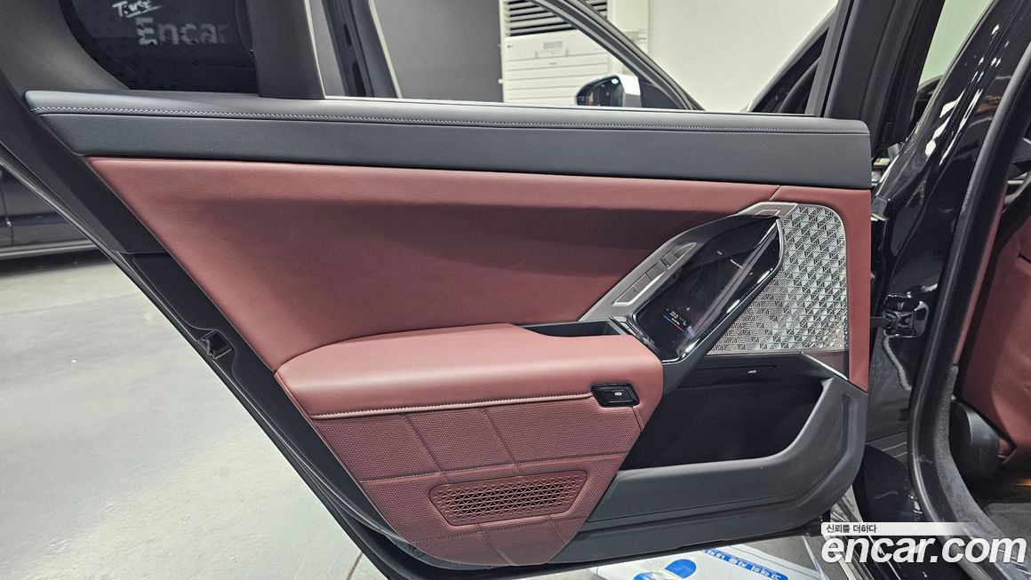 BMW 7-Series 2024