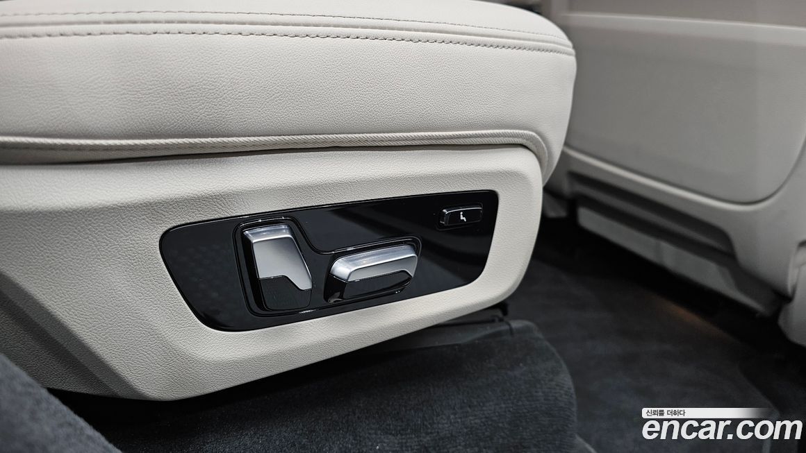BMW X7 2025