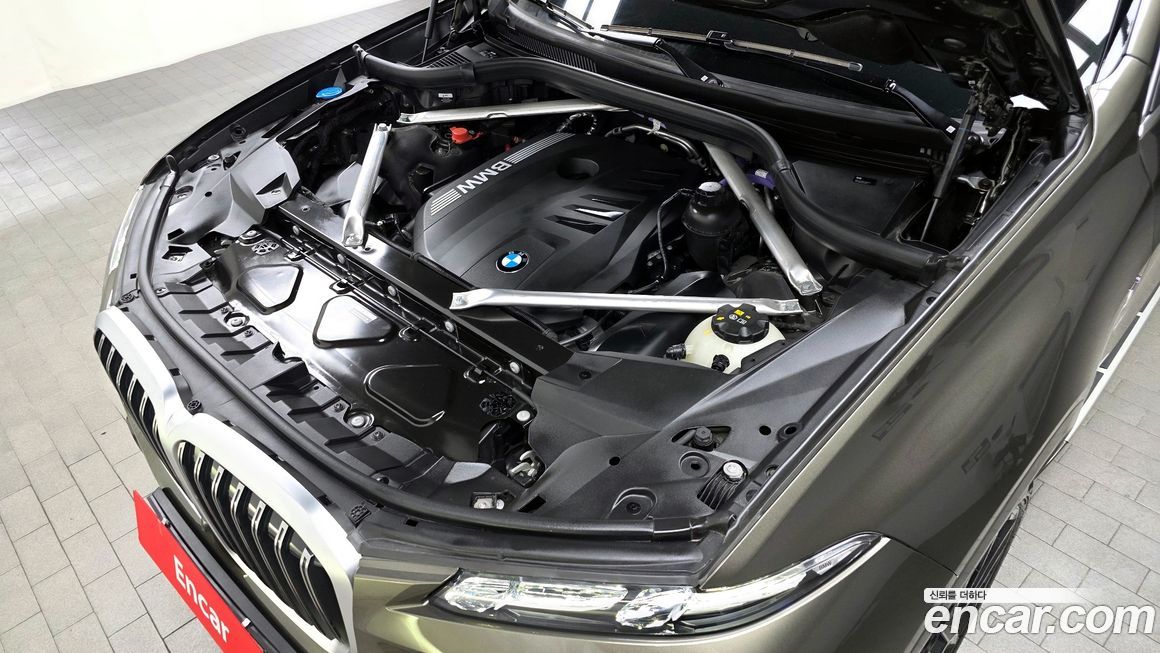 BMW X7 2025