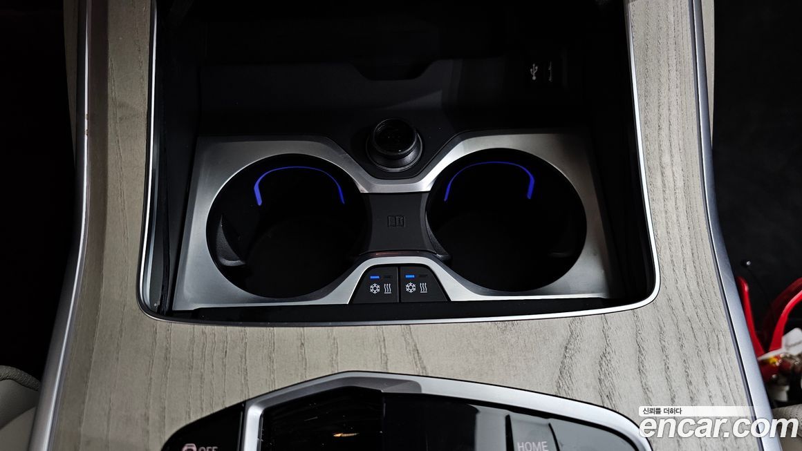 BMW X7 2025