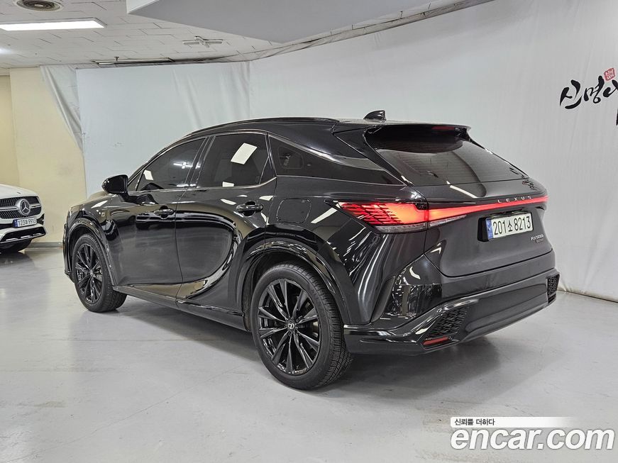 Lexus RX 2024