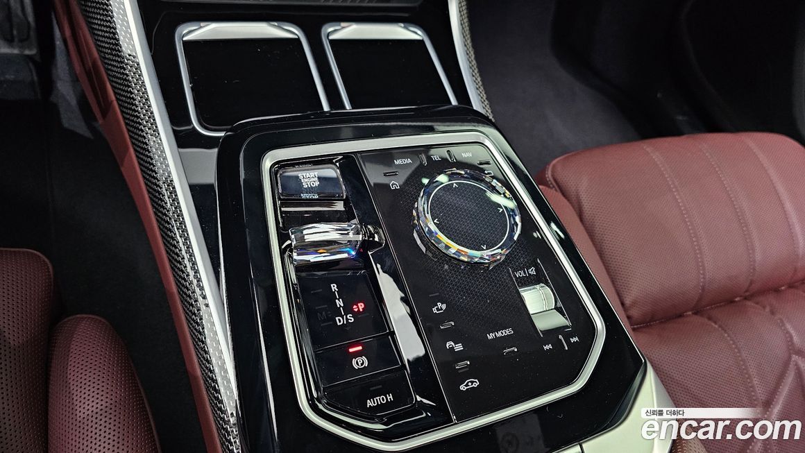 BMW 7-Series 2024