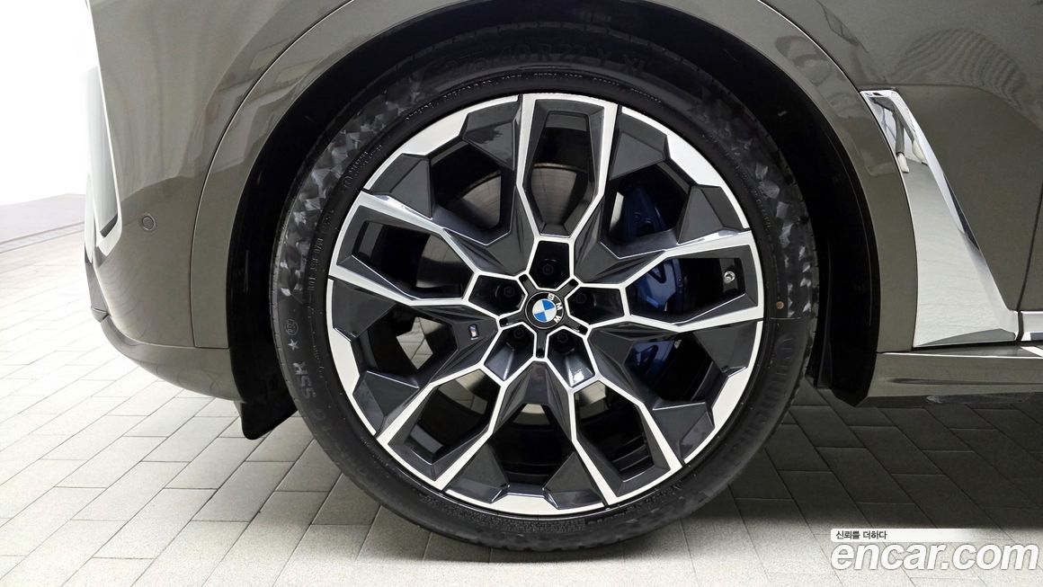 BMW X7 2025