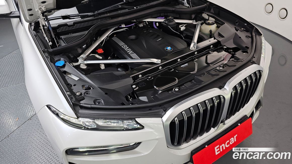 BMW X7 2025