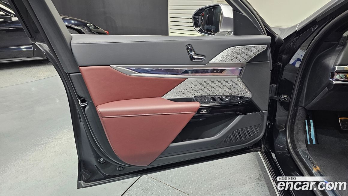 BMW 7-Series 2024