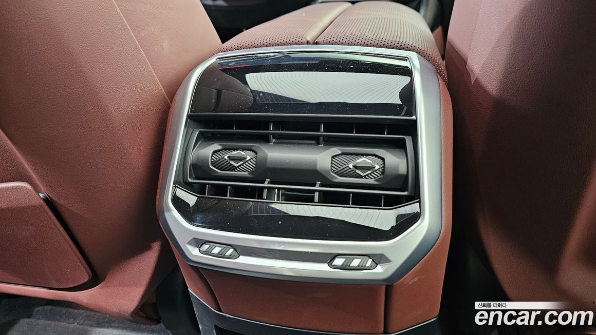 BMW 7-Series 2024