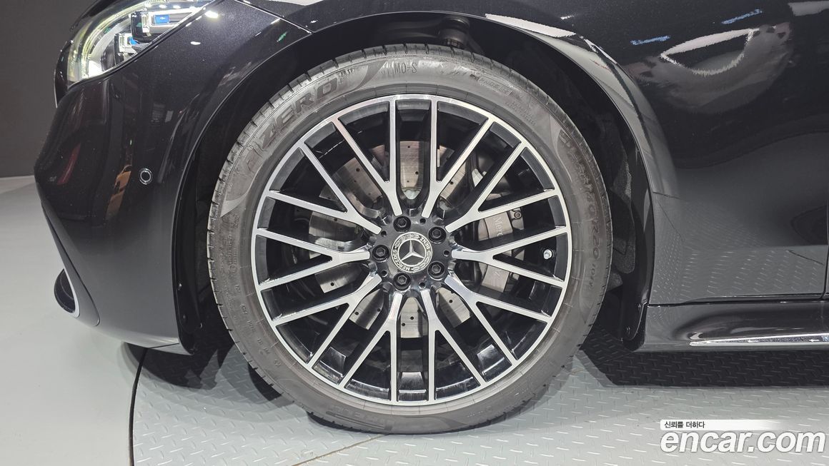 Mercedes-Benz S-Class 2026