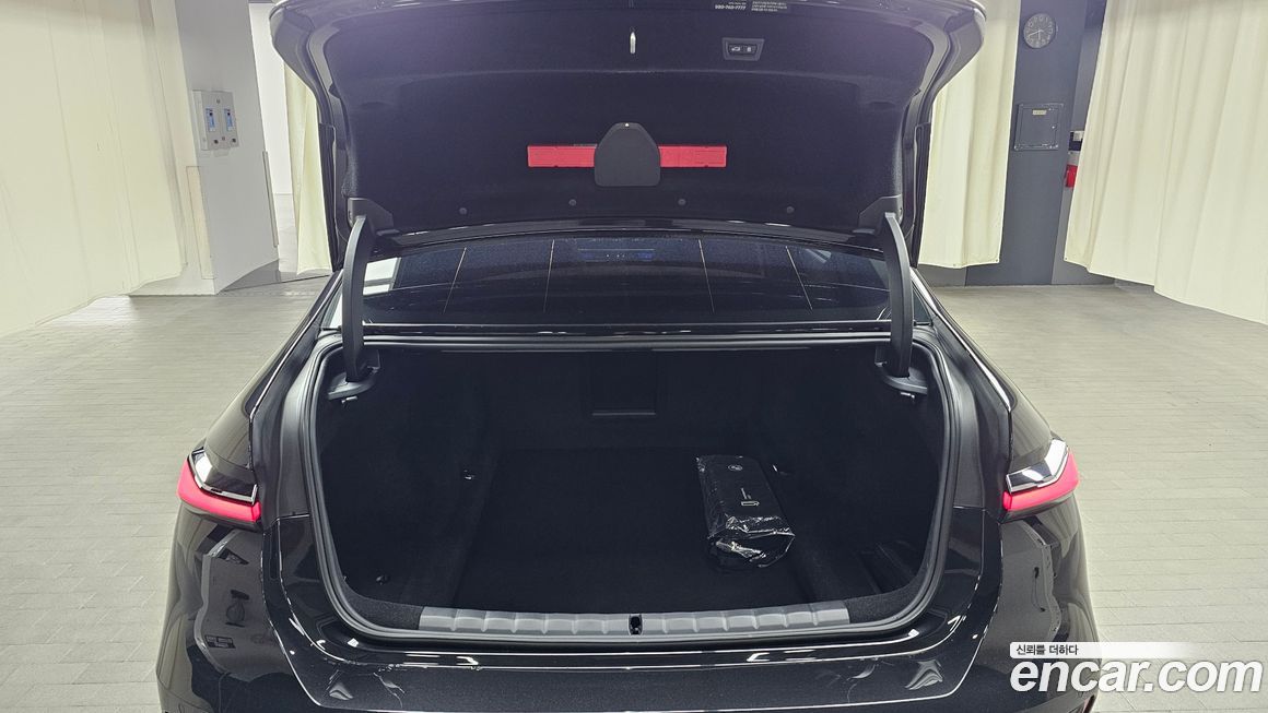 BMW 7-Series 2025