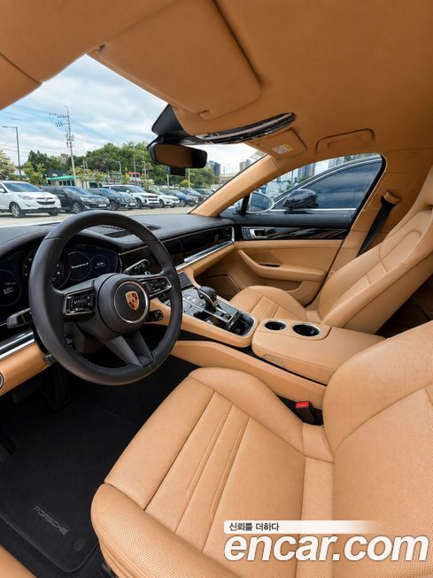 Porsche Panamera 2022