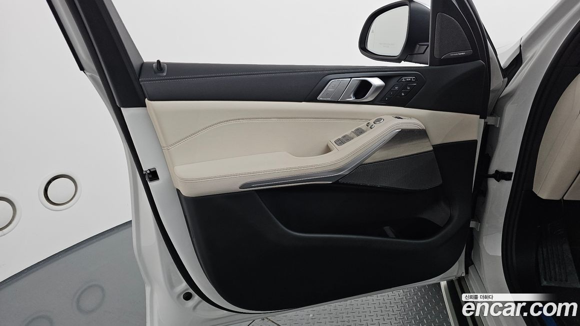 BMW X7 2025