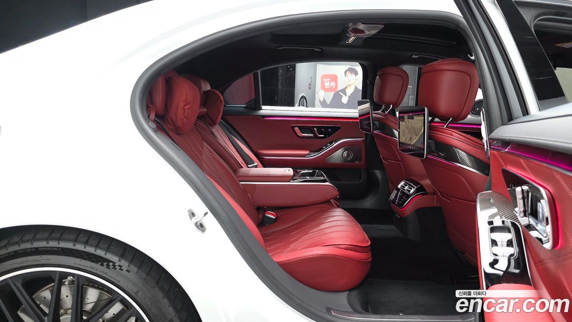 Mercedes-Benz S-Class 2025