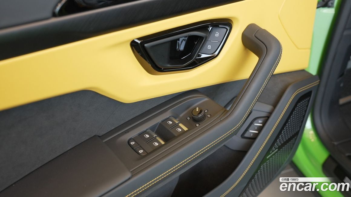 Lamborghini Urus 2026